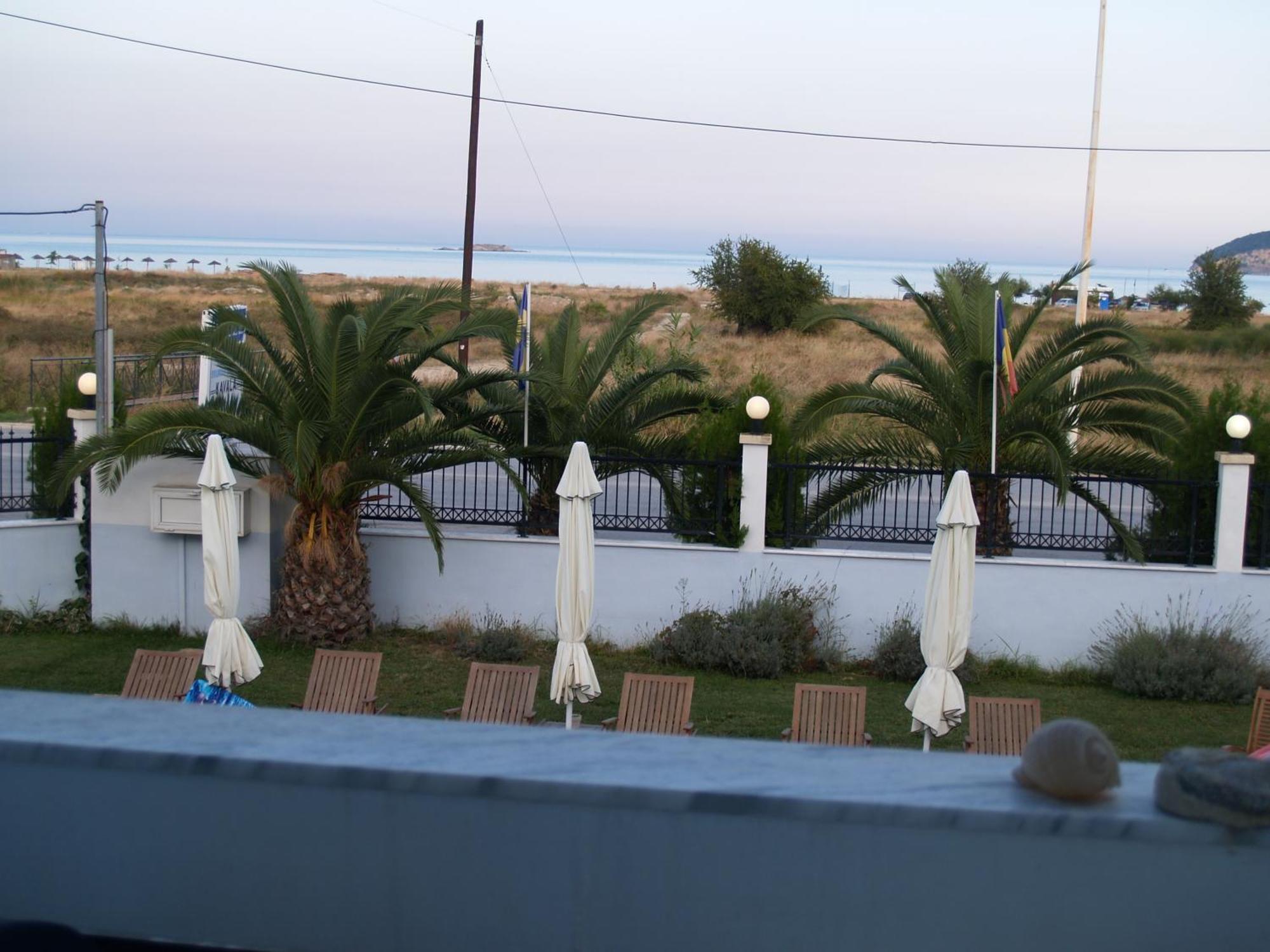 Kavala Beach Hotel Apartments Nea Iraklitsa Zewnętrze zdjęcie